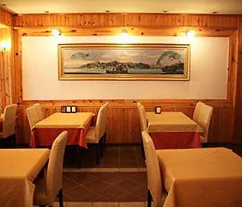 Rams Company Group 酒店